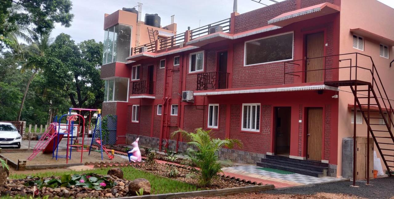 Laughing Waters Fine Stay Kuttālam Exterior foto