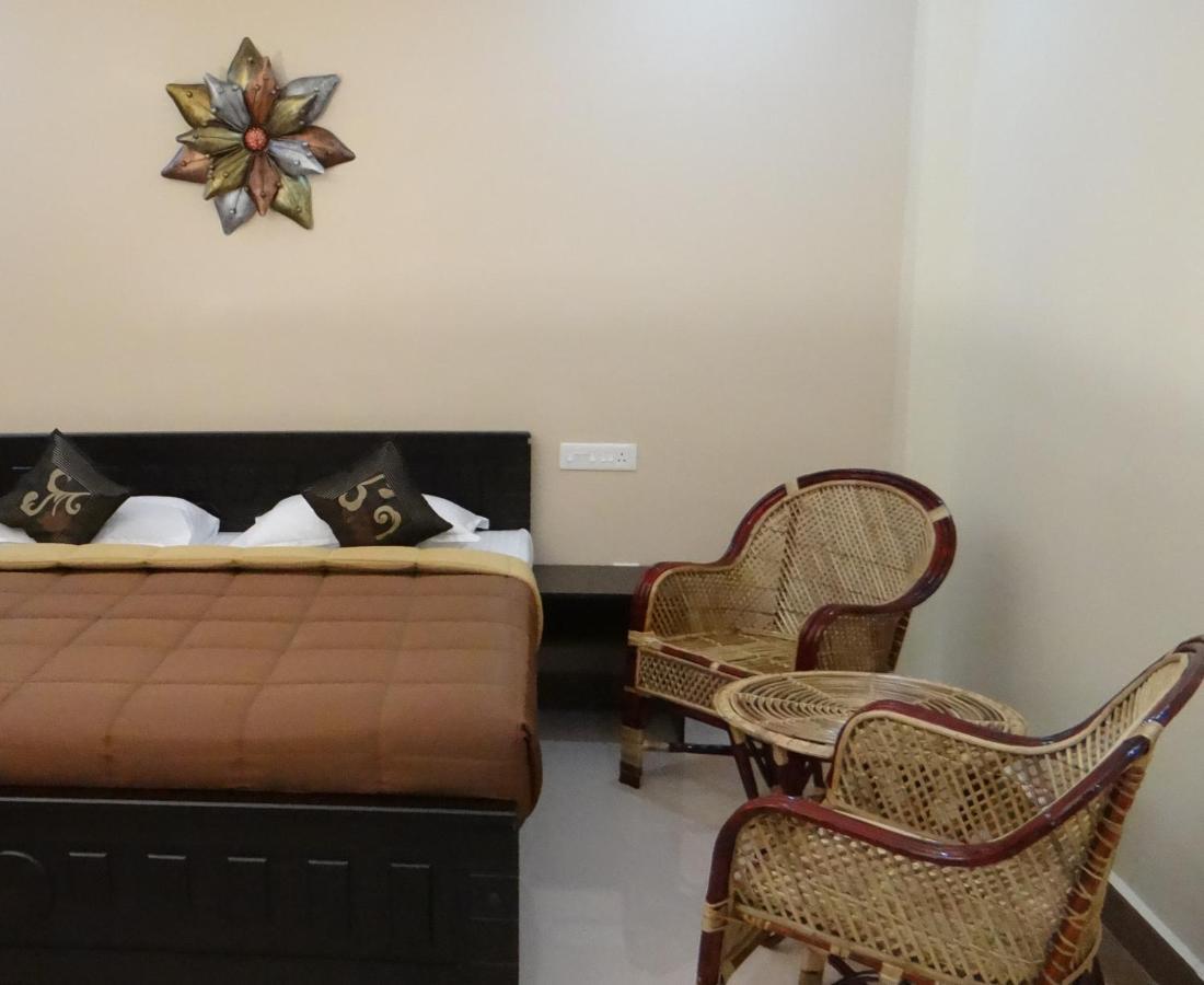 Laughing Waters Fine Stay Kuttālam Exterior foto