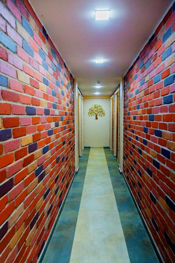 Laughing Waters Fine Stay Kuttālam Exterior foto